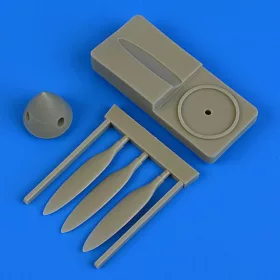   Quickboost P-40B/C Warhawk propeller w/tool f.Bronc - légcsavar összeállító sablonnal