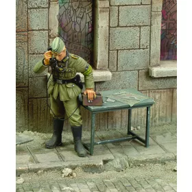 Royal Model Gefreiter Signals 1941 – figura makett