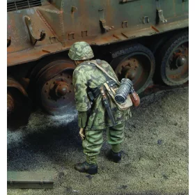 Royal Model Waffen SS Granadier 1944 – figura makett