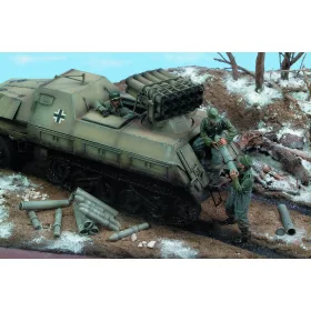   Royal Model Panzerwerfer 42 Crew-Russia ‘42-3 Fig. – figura makett