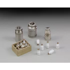   Royal Model Milk bottles with crates and churms – dioráma kellék makett