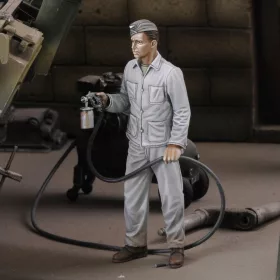 Royal Model Soldier spray painting – 1:35 figura makett