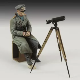   Royal Model Erwin Rommel with tripod telescope – figura makett