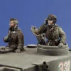 Royal Model German tank crew in winter dress - WWII – 1:35 figura makett