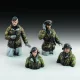 Royal Model German tank crew in winter dress - WWII – 1:72 figura makett
