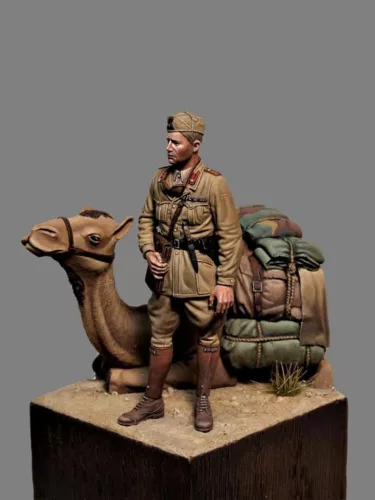 Royal Model Italian Officer Libia 1940 – figura makett