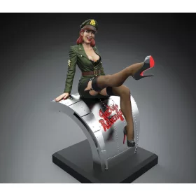 Royal Model Pin Up Pilot (75mm) – figura makett