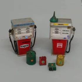 Royal Model Modern gas pumps – dioráma kellék makett