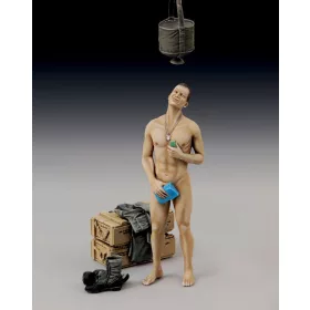 Royal Model Shower time – 1:48 figura makett