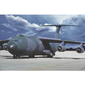   Roden Lockheed C-141B Starlifter – 1:144 repülőgép makett
