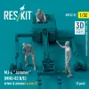 ResKit Models MJ-4 Jammer (MHU-83 B/E) driver & airmen (scene 2) (3 pcs) – figura makett