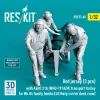 ResKit Models Red jerseys (3 pcs) with AERO 21A (MHU-191A/M) transport trolley for Mk.84 family bombs (US Navy carrier deck crew) – 1:32 figura makett