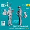ResKit Models F-105 (F, G) Thunderchief male pilots (in a standing position - type 2) (2 pcs) – 1:32 figura makett