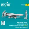 ResKit Models Red jerseys (2 pcs), AERO 21A (MHU-191A/M) with AIM-54C Phoenix for F-14B/D (scene 1) (US Navy Carrier Deck Crew) – 1:32 figura makett