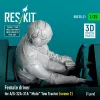 ResKit Models Female driver for A/S-32A-31A Mule Tow Tractor (scene 2) (1 pcs) – 1:35 figura makett