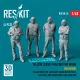 ResKit Models Yellow jersey waiting for work (Modern) (4 pcs) – 1:48 figura makett