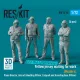 ResKit Models Yellow jersey waiting for work (Modern) (4 pcs) – 1:72 figura makett