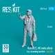 ResKit Models Rafale (C, M) male pilot (in a standing position - type 2) (1 pcs) – 1:72 figura makett
