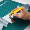 OLFA 18 mm-es körpengével szerelt hobby-textilkés RTY-4