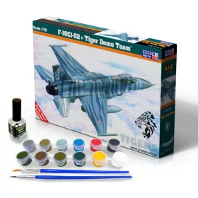 MisterCraft F-16CJ-52+ Tiger Demo Team 1:72 Super Set repülőgép makett – MisterCraft SD-115