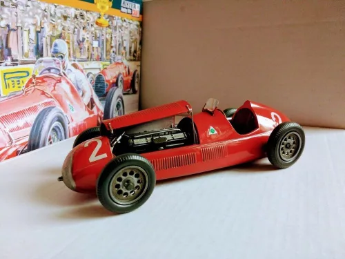 MisterCraft Alfa Romeo Alfetta 1:24 Starter Kit járműmakett – MisterCraft SD-222