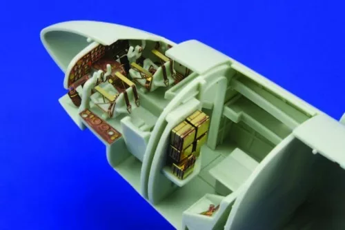 Eduard Accessories Fw 200C Condor interior für Revell-Bausatz - Fw 200C Condor belsőtér-részletező készlet
