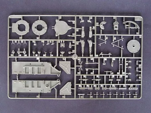 Trumpeter SA-2 Guideline rakéta + indítókabin – 1:35 rakéta-/légvédelmi rendszer makett