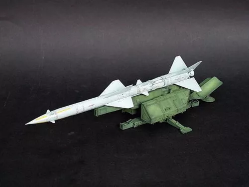 Trumpeter SA-2 Guideline rakéta + indítókabin – 1:35 rakéta-/légvédelmi rendszer makett