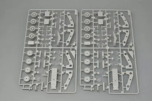 Trumpeter MAZ-537G köztes változat – 1:35 katonai jármű makett