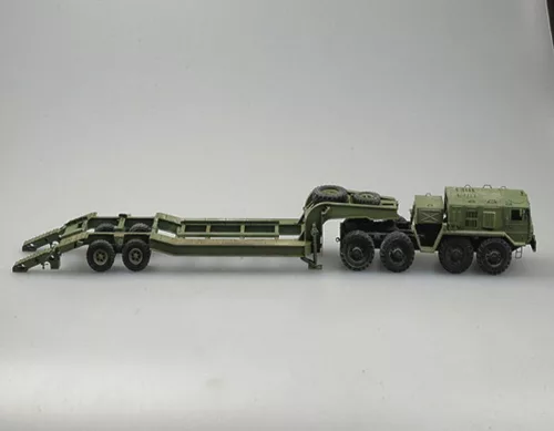 Trumpeter MAZ-537G késői gyártás – 1:35 katonai jármű makett