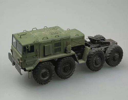 Trumpeter MAZ-537G késői gyártás – 1:35 katonai jármű makett