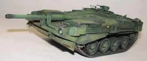 Trumpeter svéd Strv 103B MBT – 1:35 harcjármű makett