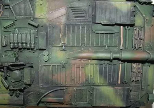 Trumpeter svéd Strv 103C harckocsi – 1:35 harcjármű makett