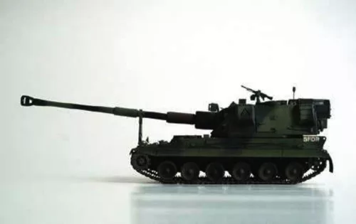 Trumpeter brit 155 mm AS-90 önjáró löveg – 1:35 harcjármű makett