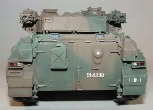 Trumpeter JGSDF Type 89 IFV – 1:35 harcjármű makett