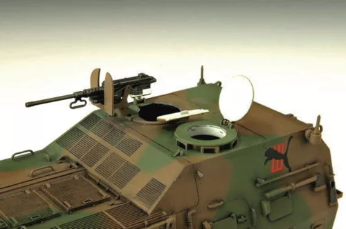Trumpeter JGSDF Type 82 parancsnoki jármű – 1:35 harcjármű makett