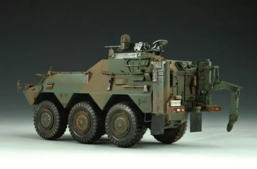 Trumpeter JGSDF Type 87 NBC felderítő jármű – 1:35 harcjármű makett