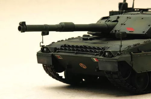 Trumpeter olasz C1 Ariete harckocsi – 1:35 harcjármű makett