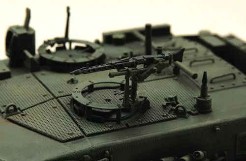 Trumpeter olasz C1 Ariete harckocsi – 1:35 harcjármű makett