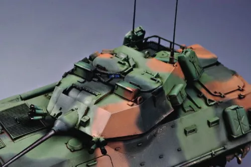 Trumpeter USMC LAV-25 "Piranha 2" – 1:35 harcjármű makett