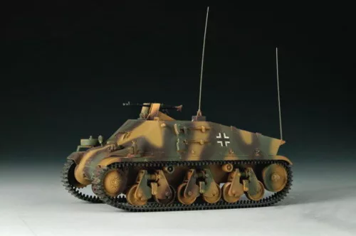 Trumpeter PzKpfw 38(H) rádiós parancsnoki jármű – 1:35 harcjármű makett
