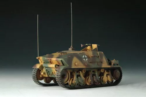 Trumpeter PzKpfw 38(H) rádiós parancsnoki jármű – 1:35 harcjármű makett