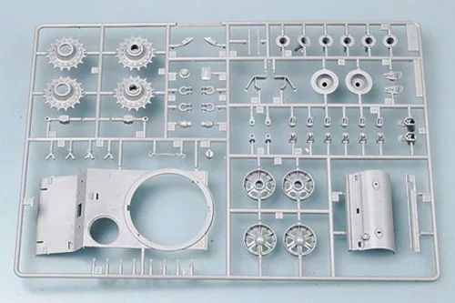 Trumpeter német Pz.Kpfw. KV-1 756(r) harckocsi – 1:35 harcjármű makett