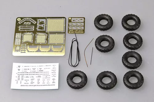Trumpeter USMC LAV-R könnyű páncélozott műszaki mentőjármű – 1:35 harcjármű makett