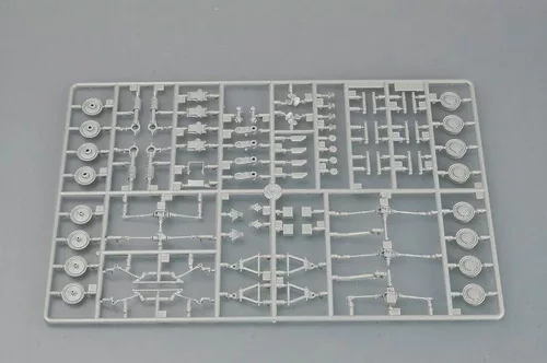 Trumpeter USMC LAV-AT könnyű páncélozott páncéltörő jármű – 1:35 harcjármű makett