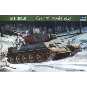   Trumpeter T-34/76 szovjet harckocsi (1942) – 1:16 harcjármű makett