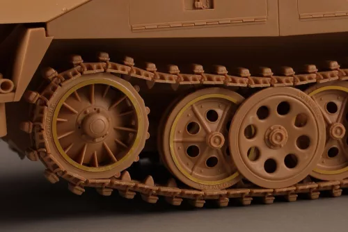 Trumpeter Sd.Kfz. 251D – 1:16 harcjármű makett