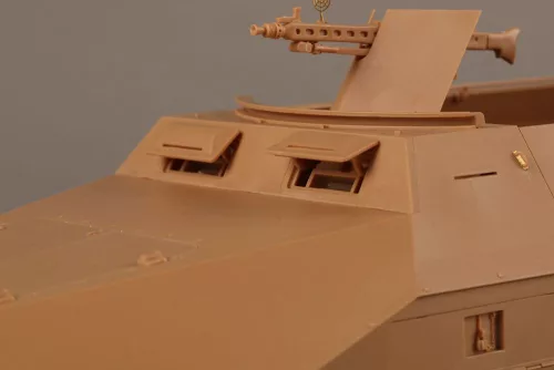 Trumpeter Sd.Kfz. 251D – 1:16 harcjármű makett
