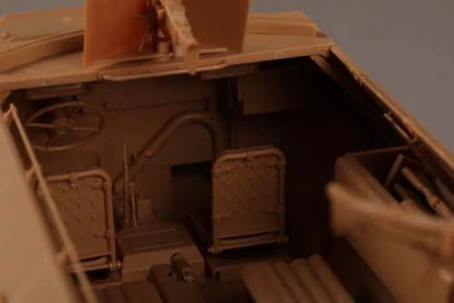 Trumpeter Sd.Kfz. 251D – 1:16 harcjármű makett