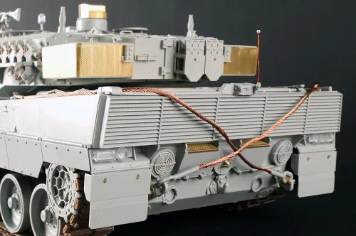 Trumpeter német Leopard 2A6 MBT – 1:16 harcjármű makett